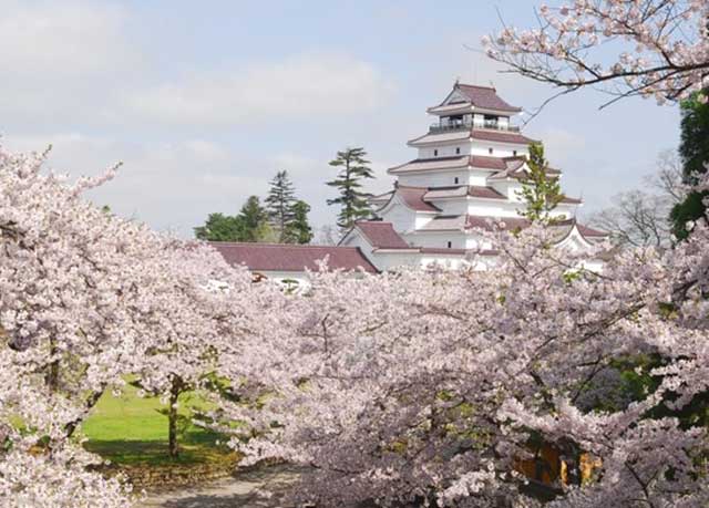 Zamek Aizu-Wakamatsu Aizu-Wakamatsu-Castle2.jpg
