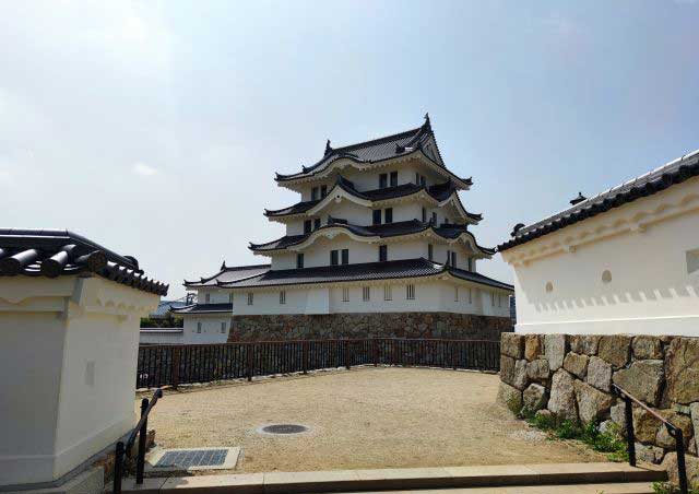 Zamek Amagasaki Amagasaki-Castle.jpg
