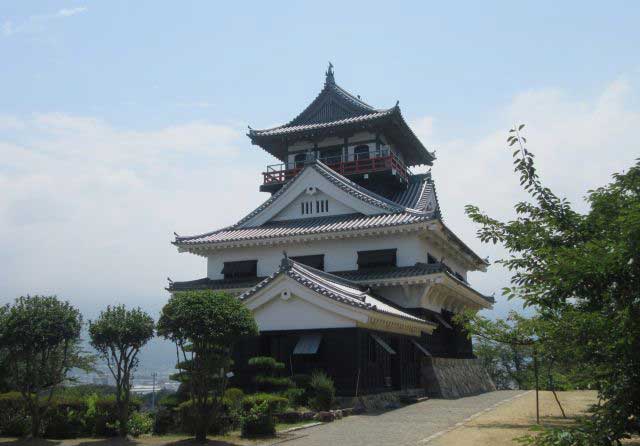 Zamek Kavanoe Kavanhoe-Castle.jpg