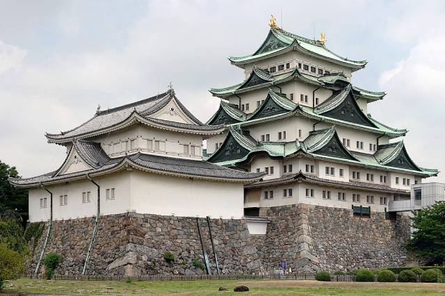 Nagoya_Castle.jpg